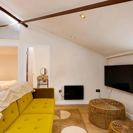 Coalshed Lofts דירה *